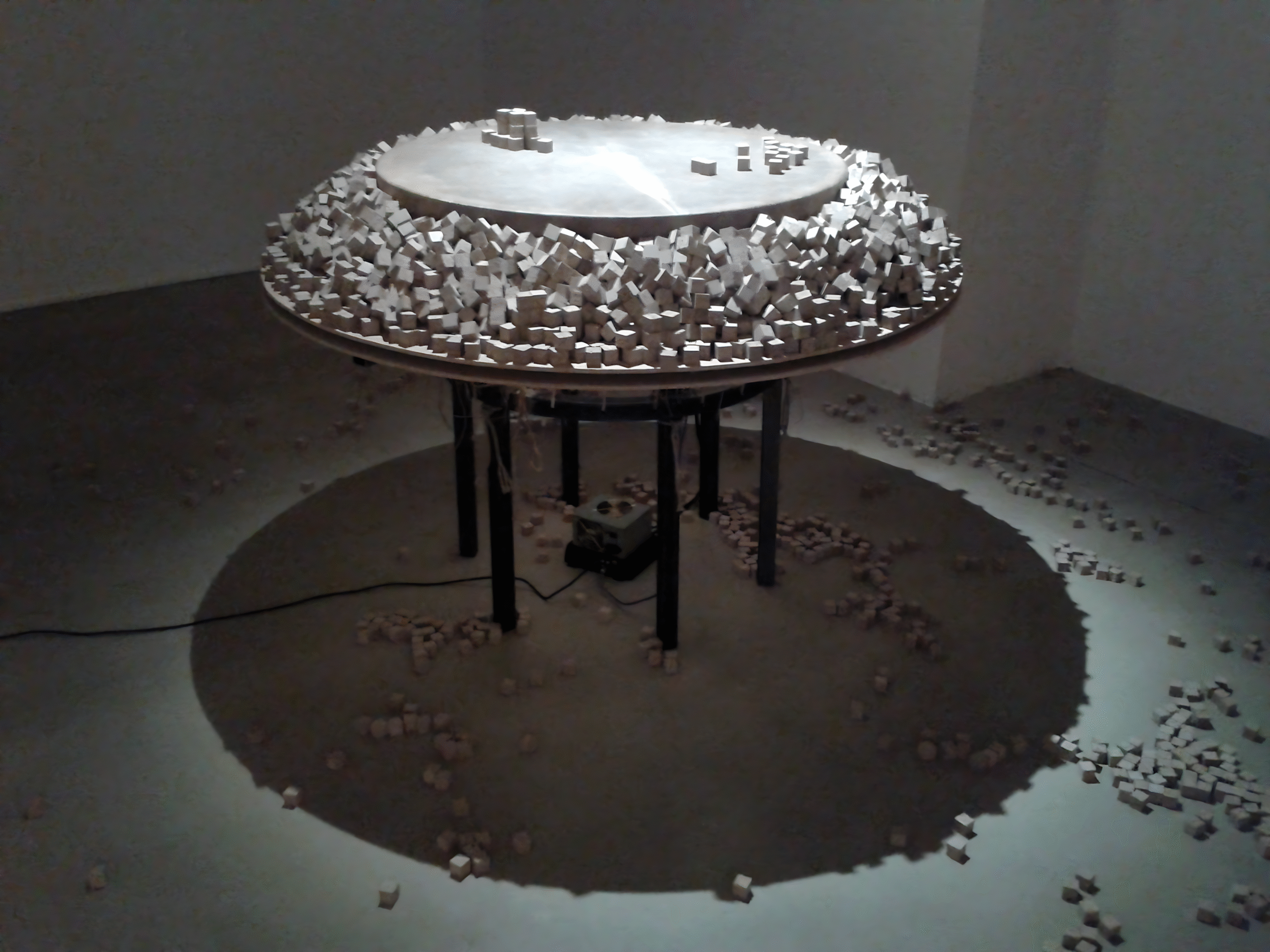 Round Table